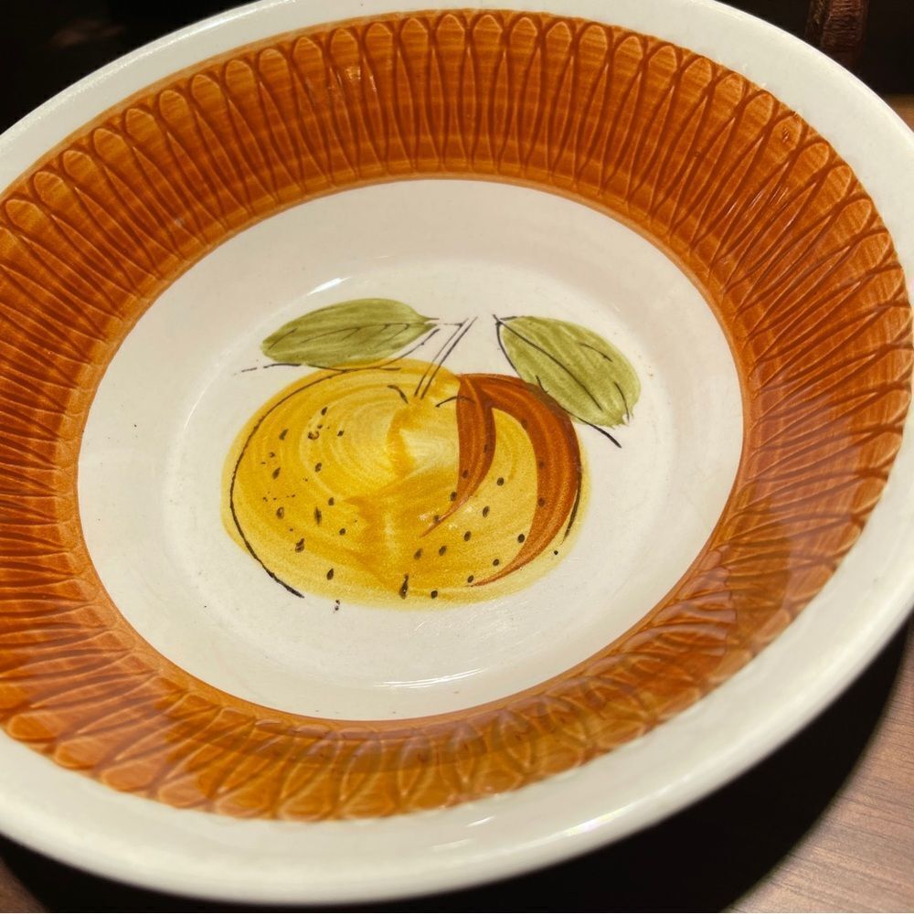 Set of 2 Vintage Bowls - Picture 2 of 4